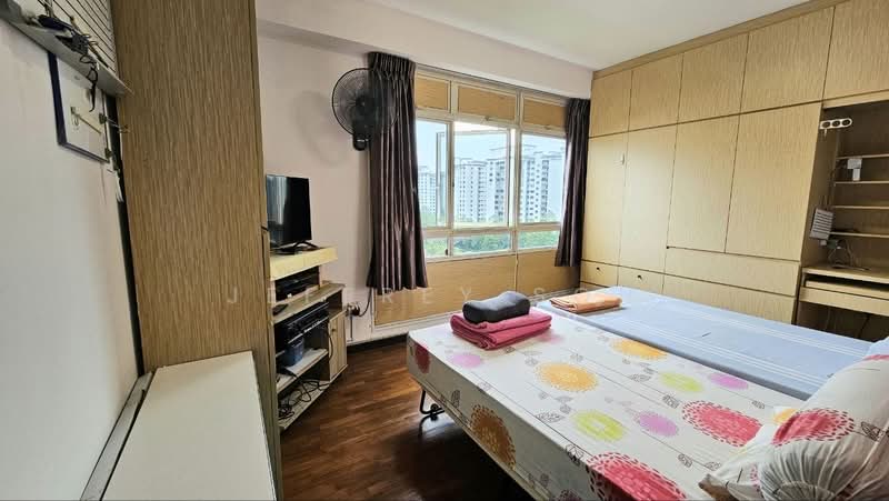 267A Compassvale Link, 267A Compassvale Link, 3 Bedrooms, 969 sqft, HDB Flat For Sale, by Jeffrey Soh, 500192694 - Bedroom - PropertyGuru.com.sg
