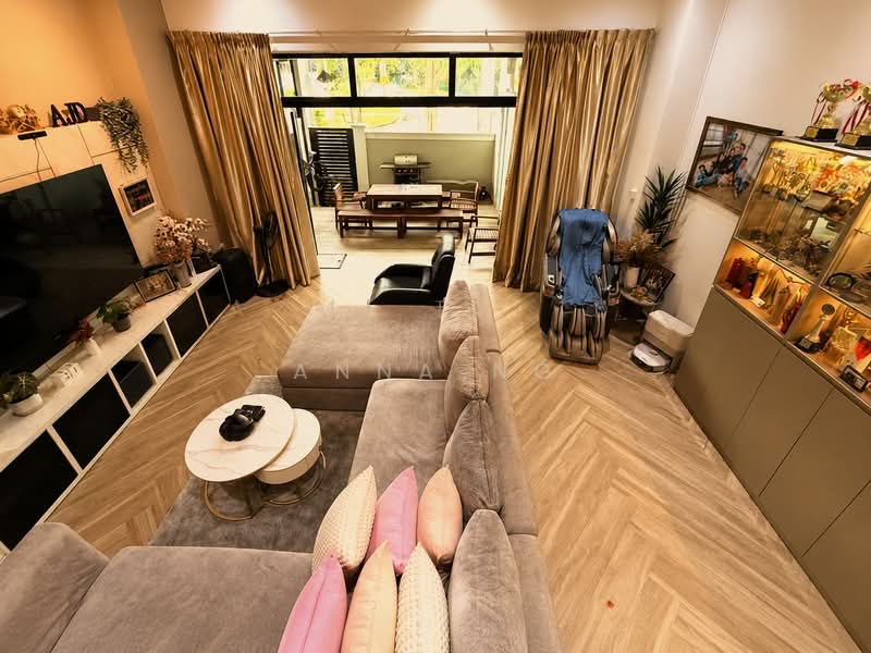 Loyang Villas, Loyang Rise, 5 Bedrooms, 2,217 sqft, Terraced House For Sale, by Anna Ng, 500192695 - Living Room - PropertyGuru.com.sg