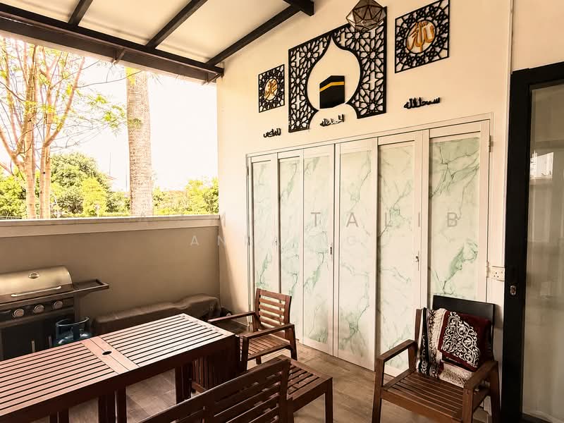 Loyang Villas, Loyang Rise, 5 Bedrooms, 2,217 sqft, Terraced House For Sale, by Anna Ng, 500192695 - Balcony - PropertyGuru.com.sg