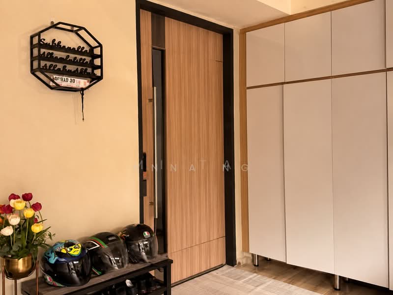 Loyang Villas, Loyang Rise, 5 Bedrooms, 2,217 sqft, Terraced House For Sale, by Anna Ng, 500192695 - Entrance - PropertyGuru.com.sg