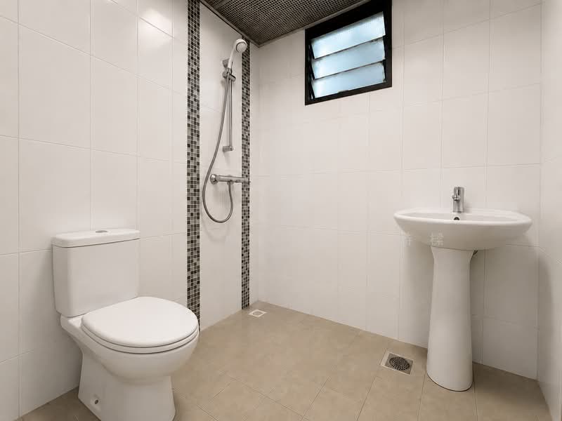 593A Montreal Ville, 593A Montreal Link, 2 Bedrooms, 732 sqft, HDB Flat For Sale, by Javien Lee 李峙樑, 500192715 - Common Bathroom - PropertyGuru.com.sg