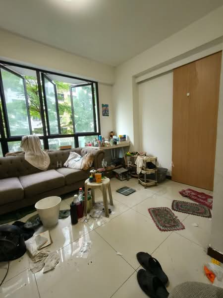462C Blossom Spring @ Yishun, 462C Yishun Avenue 6, 1 Bedroom, 506 sqft, HDB Flat For Sale, by Shawn Phua, 500192716 - Living Room - PropertyGuru.com.sg