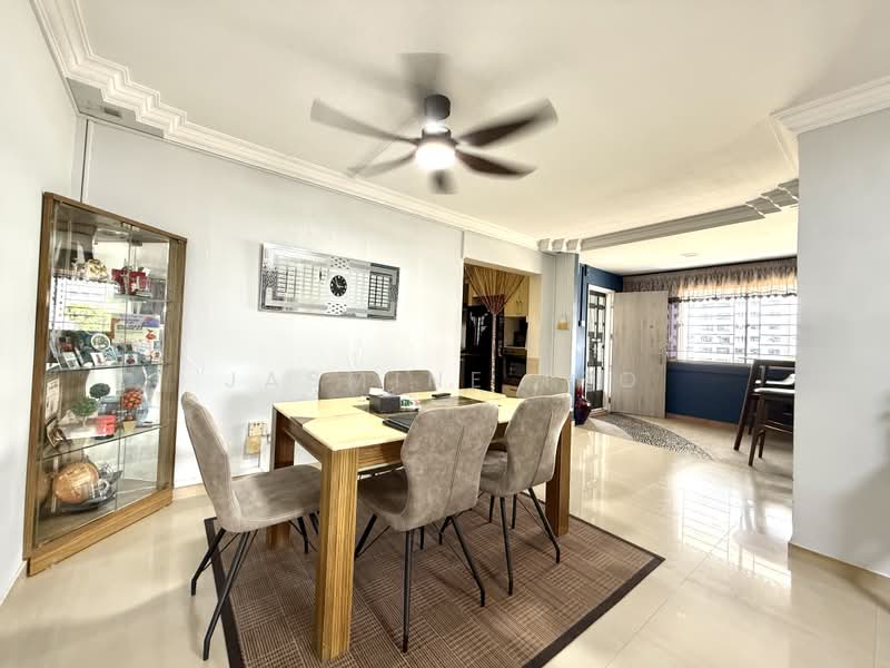 122 Teck Whye Lane, 122 Teck Whye Lane, 4 Bedrooms, 1,302 sqft, HDB Flat For Sale, by Jasmine Teo, 500192719 - Dining Room - PropertyGuru.com.sg