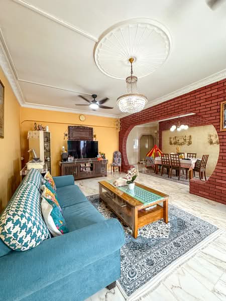 436 Jurong West Avenue 1, 436 Jurong West Avenue 1, 3 Bedrooms, 1,453 sqft, HDB Flat For Sale, by Fadhil Jabbar, 500192722 - Living Room - PropertyGuru.com.sg