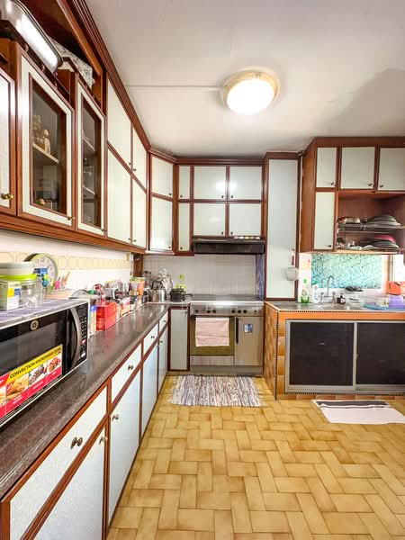436 Jurong West Avenue 1, 436 Jurong West Avenue 1, 3 Bedrooms, 1,453 sqft, HDB Flat For Sale, by Fadhil Jabbar, 500192722 - Kitchen - PropertyGuru.com.sg