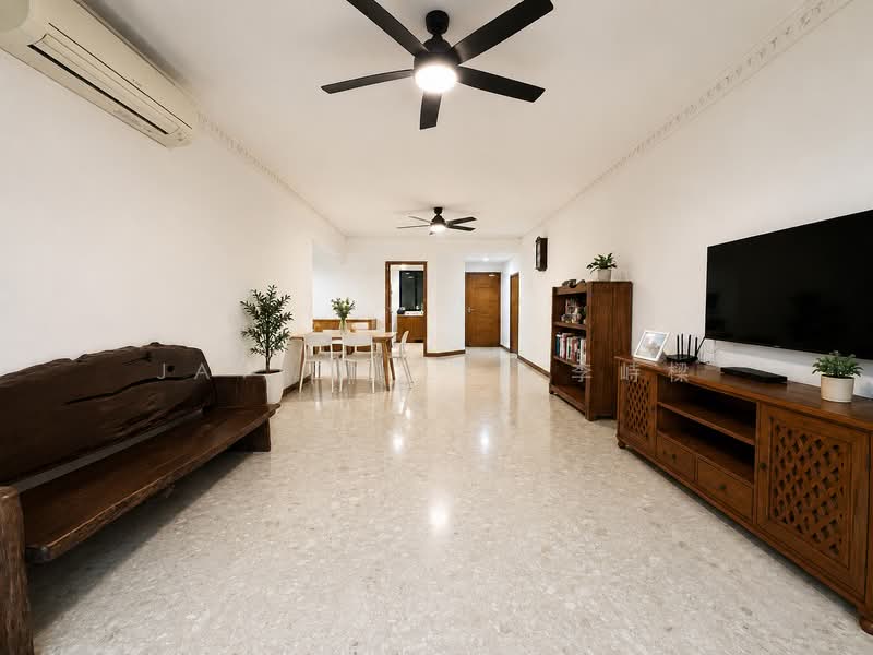 Pinevale, 4 Tampines Street 73, 3 Bedrooms, 1,292 sqft, Condominium For Sale, by Javien Lee 李峙樑, 500192727 - Living Room - PropertyGuru.com.sg