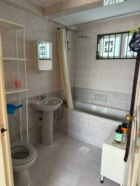Blossom View, 31 Lorong 26 Geylang, Room Rental, 200 sqft, Condominium For Rent, by Daryl Wong, 500192735 - Bathroom - PropertyGuru.com.sg