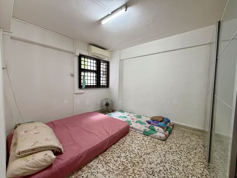 20 Dover Crescent, 20 Dover Crescent, 2 Bedrooms, 700 sqft, HDB Flat For Sale, by Vanessa Yong, 500192741 - Bedroom - PropertyGuru.com.sg