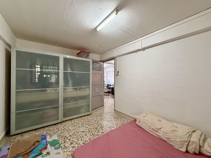 20 Dover Crescent, 20 Dover Crescent, 2 Bedrooms, 700 sqft, HDB Flat For Sale, by Vanessa Yong, 500192741 - Bedroom - PropertyGuru.com.sg