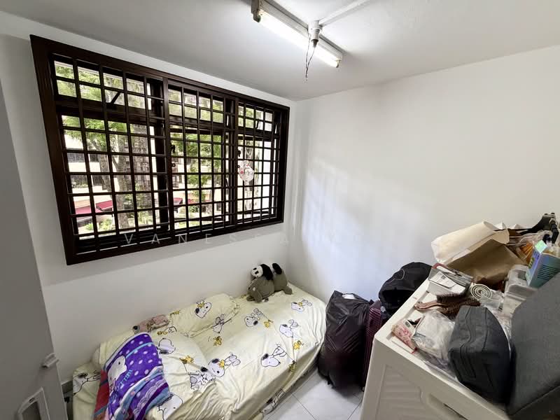 20 Dover Crescent, 20 Dover Crescent, 2 Bedrooms, 700 sqft, HDB Flat For Sale, by Vanessa Yong, 500192741 - Bedroom - PropertyGuru.com.sg