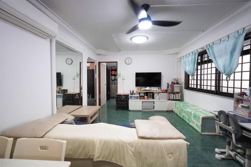 476 Sembawang Drive, 476 Sembawang Drive, 3 Bedrooms, 969 sqft, HDB Flat For Sale, by Ang ShiQi, 500192749 - Living Room - PropertyGuru.com.sg