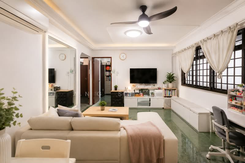476 Sembawang Drive, 476 Sembawang Drive, 3 Bedrooms, 969 sqft, HDB Flat For Sale, by Ang ShiQi, 500192749 - Living Room - PropertyGuru.com.sg