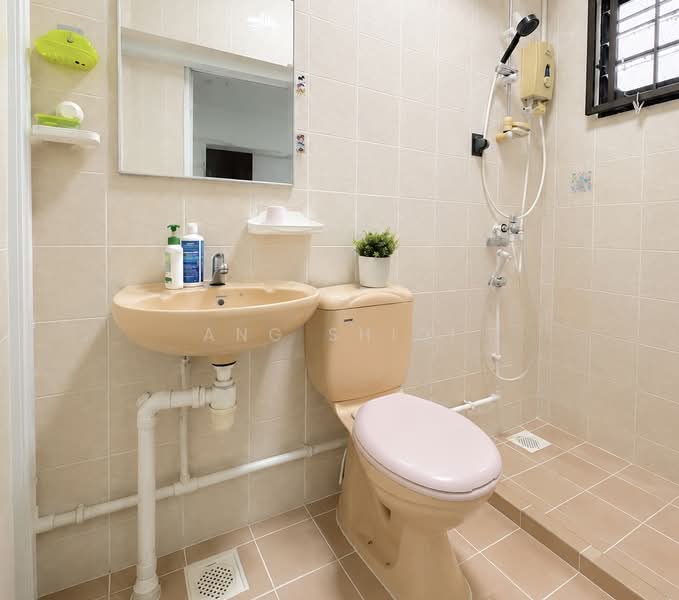 476 Sembawang Drive, 476 Sembawang Drive, 3 Bedrooms, 969 sqft, HDB Flat For Sale, by Ang ShiQi, 500192749 - Bathroom - PropertyGuru.com.sg