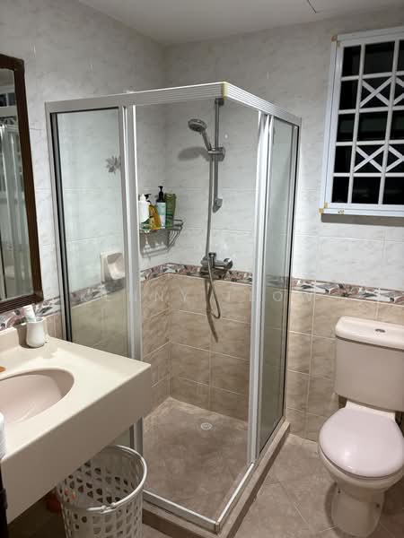Hillview Green, 61 Hume Avenue, 4 Bedrooms, 1,722 sqft, Condominium For Rent, by Kenny Teow, 500192751 - Bathroom - PropertyGuru.com.sg