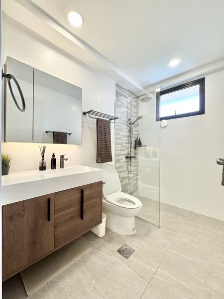 Yong An Park, 331 River Valley Road, 4 Bedrooms, 3,606 sqft, Condominium For Sale, by Lilian Huang 黄丽莲, 500192757 - Bathroom - PropertyGuru.com.sg