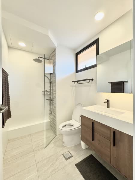 Yong An Park, 331 River Valley Road, 4 Bedrooms, 3,606 sqft, Condominium For Sale, by Lilian Huang 黄丽莲, 500192757 - Bathroom - PropertyGuru.com.sg