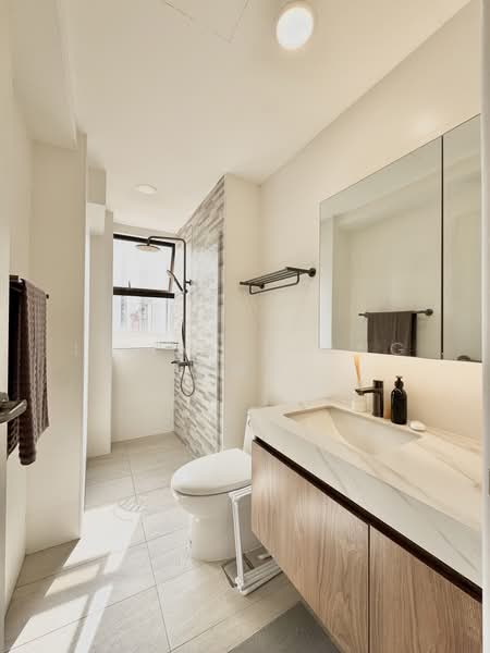 Yong An Park, 331 River Valley Road, 4 Bedrooms, 3,606 sqft, Condominium For Sale, by Lilian Huang 黄丽莲, 500192757 - Bathroom - PropertyGuru.com.sg