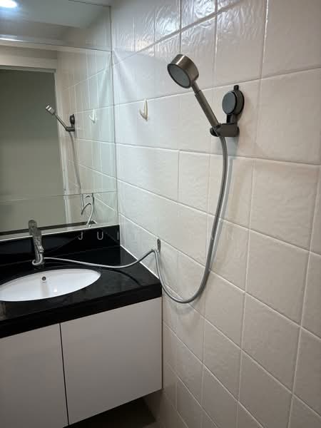 International Plaza, 10 Anson Road, Room Rental, 100 sqft, Apartment For Rent, by Juita Tan, 500192763 - Bathroom - PropertyGuru.com.sg