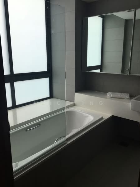 The Suites @ Central, 57B Devonshire Road, 4 Bedrooms, 1,765 sqft, Condominium For Rent, by Alice Png, 500192770 - Bathroom - PropertyGuru.com.sg
