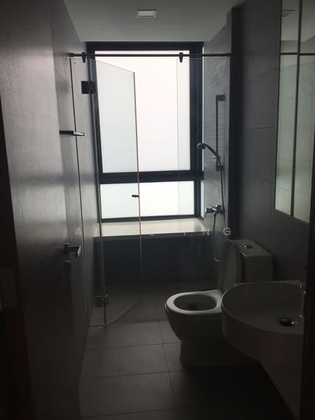 The Suites @ Central, 57B Devonshire Road, 4 Bedrooms, 1,765 sqft, Condominium For Rent, by Alice Png, 500192770 - Bathroom - PropertyGuru.com.sg
