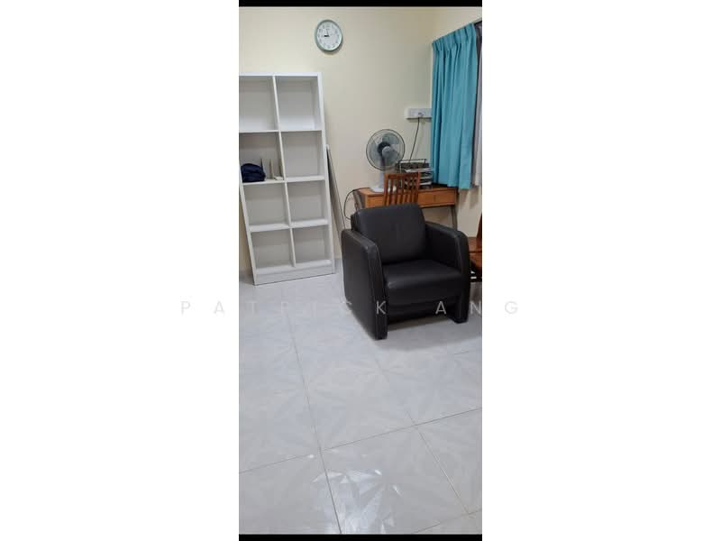 432 Clementi Avenue 3, 432 Clementi Avenue 3, Room Rental, 150 sqft, HDB Flat For Rent, by Patrick Ang, 500192776 - Study - PropertyGuru.com.sg