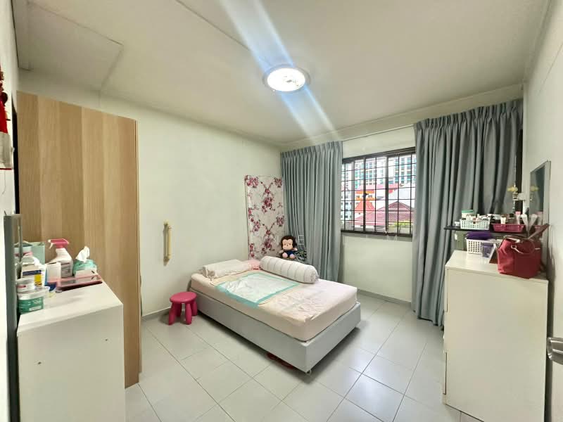 287 Choa Chu Kang Avenue 2, 287 Choa Chu Kang Avenue 2, 4 Bedrooms, 1,603 sqft, HDB Flat For Sale, by Adeline Lim, 500192779 - Bedroom - PropertyGuru.com.sg
