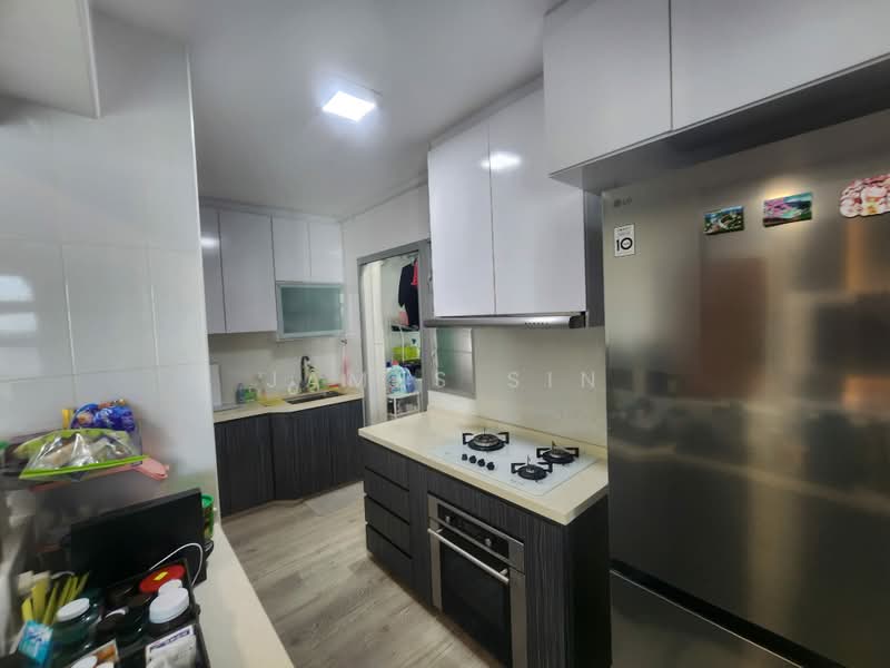 312A Clementi Avenue 4, 312A Clementi Avenue 4, 2 Bedrooms, 743 sqft, HDB Flat For Sale, by James Sin, 500192795 - Kitchen - PropertyGuru.com.sg