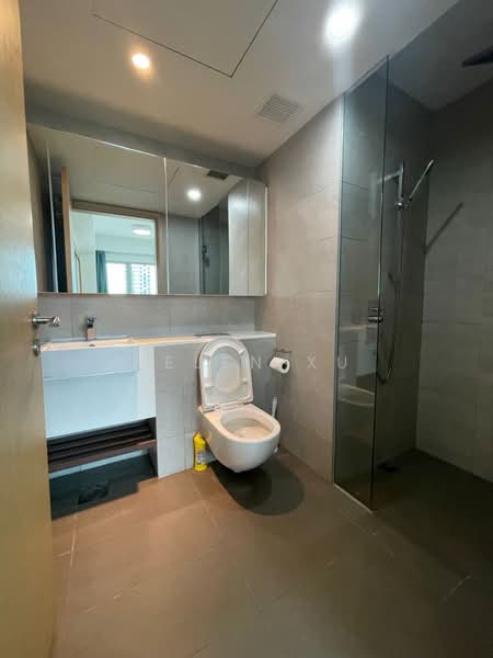 Eight Riversuites, 2 Whampoa East, Studio, 441 sqft, Condominium For Rent, by Helen Xu, 500192806 - Bathroom - PropertyGuru.com.sg