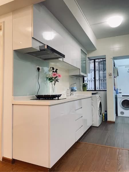 Lucky Plaza, 304 Orchard Road, 1 Bedroom, , Apartment For Rent, by Faith Quek, 500192807 - PropertyGuru.com.sg