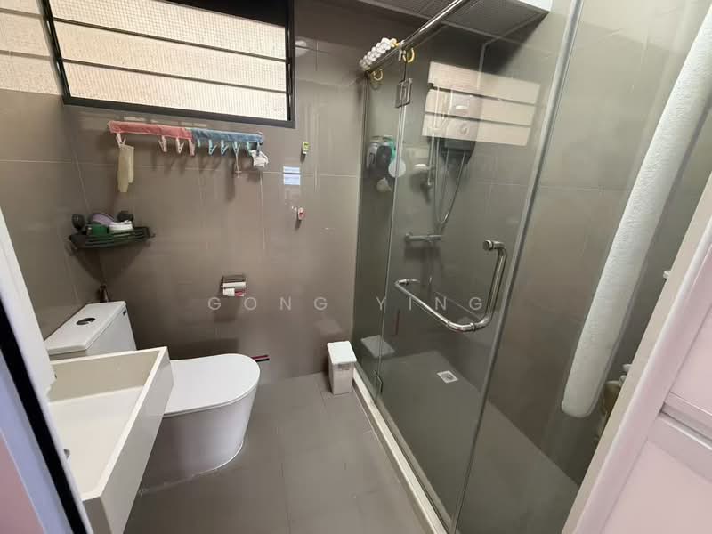 308C Punggol Walk, 308C Punggol Walk, 3 Bedrooms, 990 sqft, HDB Flat For Rent, by Gong Ying, 500192818 - Bathroom - PropertyGuru.com.sg
