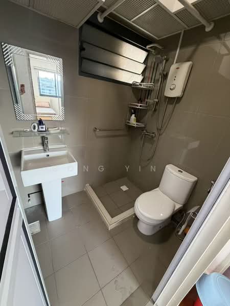 308C Punggol Walk, 308C Punggol Walk, 3 Bedrooms, 990 sqft, HDB Flat For Rent, by Gong Ying, 500192818 - Bathroom - PropertyGuru.com.sg