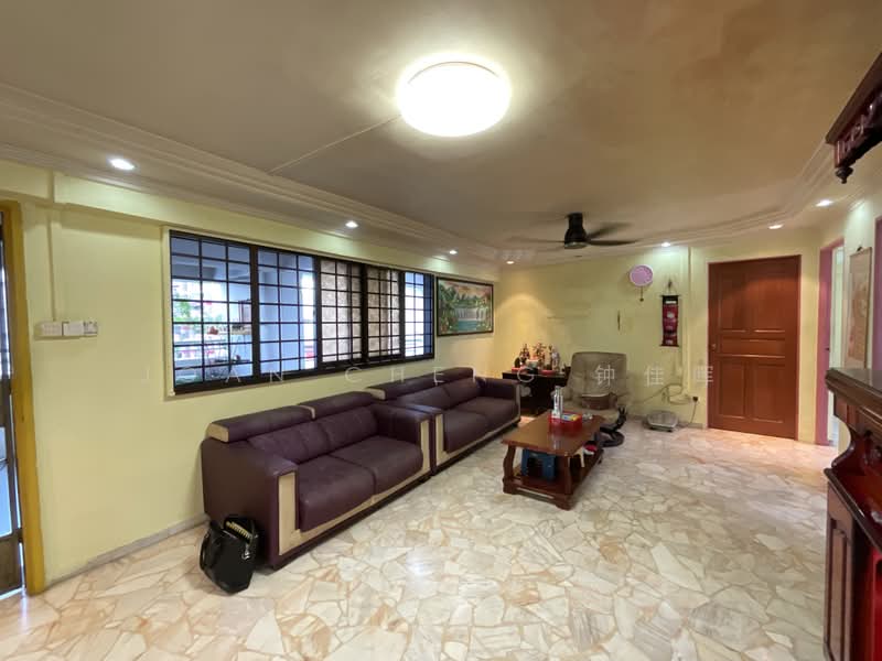 461 Jurong West Street 41, 461 Jurong West Street 41, 3 Bedrooms, 1,054 sqft, HDB Flat For Sale, by Joan Cheng 钟佳晖, 500192820 - Living Room - PropertyGuru.com.sg