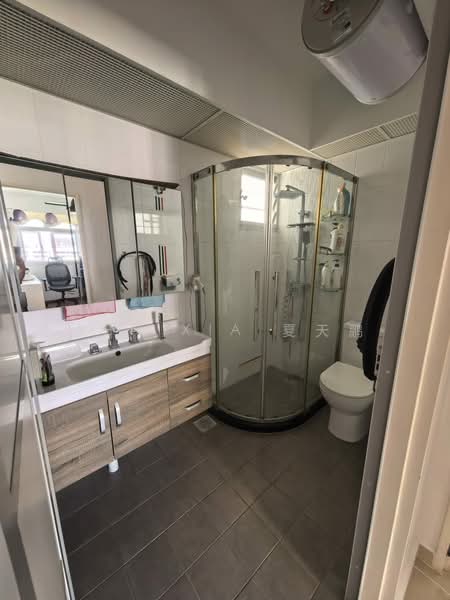 694C Woodlands Drive 62, 694C Woodlands Drive 62, 3 Bedrooms, 1,216 sqft, HDB Flat For Sale, by Ben XIA 夏天鹏, 500192822 - Bathroom - PropertyGuru.com.sg