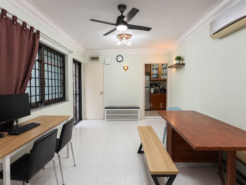 668D Jurong West Street 64, 668D Jurong West Street 64, 3 Bedrooms, 915 sqft, HDB Flat For Sale, by Michelle Cheong, 500192827 - Living Room - PropertyGuru.com.sg