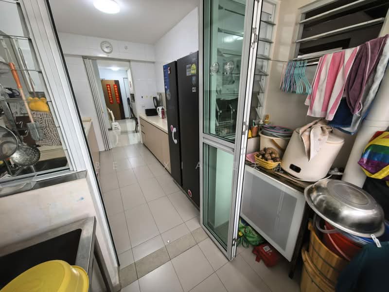 453A Bukit Batok West Avenue 6, 453A Bukit Batok West Avenue 6, 3 Bedrooms, 1,238 sqft, HDB Flat For Sale, by Ben XIA 夏天鹏, 500192833 - Kitchen - PropertyGuru.com.sg