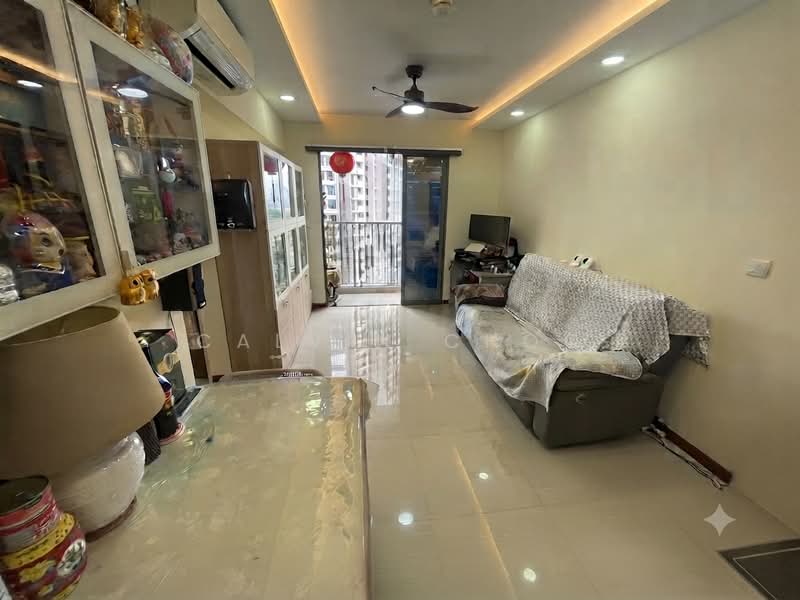 37 Margaret Drive, 37 Margaret Drive, 2 Bedrooms, 699 sqft, HDB Flat For Sale, by Calvin Choo, 500192839 - Living Room - PropertyGuru.com.sg