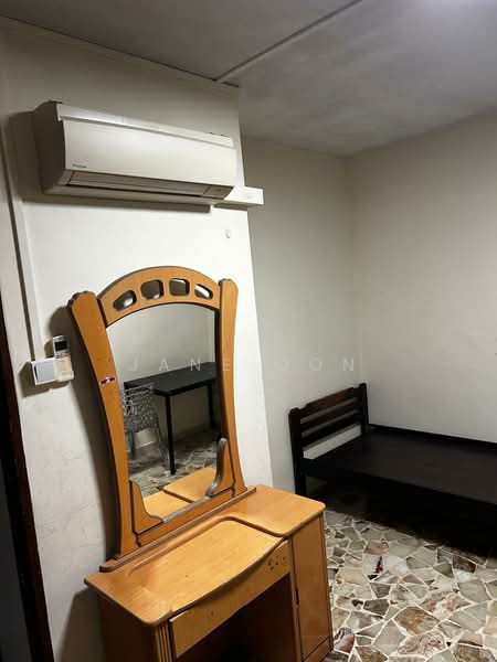 119 Potong Pasir Avenue 1, 119 Potong Pasir Avenue 1, Room Rental, 150 sqft, HDB Flat For Rent, by Jane Oon, 500192849 - Bedroom - PropertyGuru.com.sg