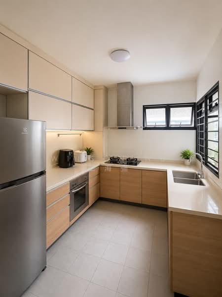 143 Lorong 2 Toa Payoh, 143 Lorong 2 Toa Payoh, 3 Bedrooms, 1,184 sqft, HDB Flat For Sale, by Wilson Wu 巫海强, 500192852 - Kitchen - PropertyGuru.com.sg
