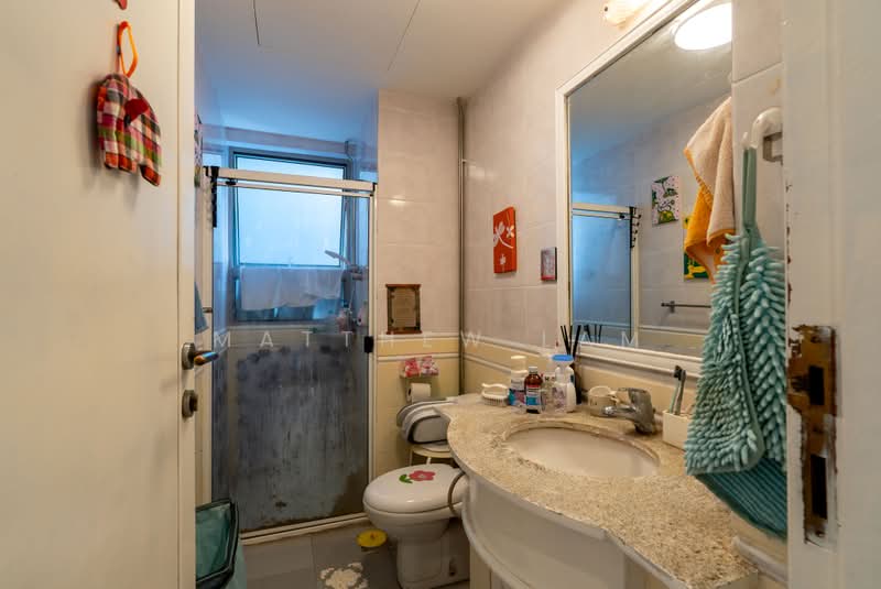 The Bayshore, 22 Bayshore Road, 2 Bedrooms, 947 sqft, Condominium For Sale, by Matthew Lam, 500192857 - Bathroom - PropertyGuru.com.sg