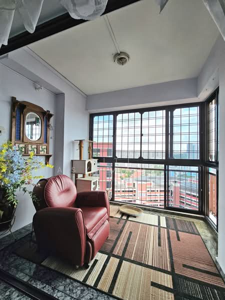 192 Bukit Batok West Avenue 6, 192 Bukit Batok West Avenue 6, 3 Bedrooms, 1,270 sqft, HDB Flat For Sale, by Siti Hasyimah Hassan, 500192860 - Balcony - PropertyGuru.com.sg