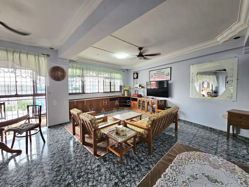 192 Bukit Batok West Avenue 6, 192 Bukit Batok West Avenue 6, 3 Bedrooms, 1,270 sqft, HDB Flat For Sale, by Siti Hasyimah Hassan, 500192860 - Living Room - PropertyGuru.com.sg