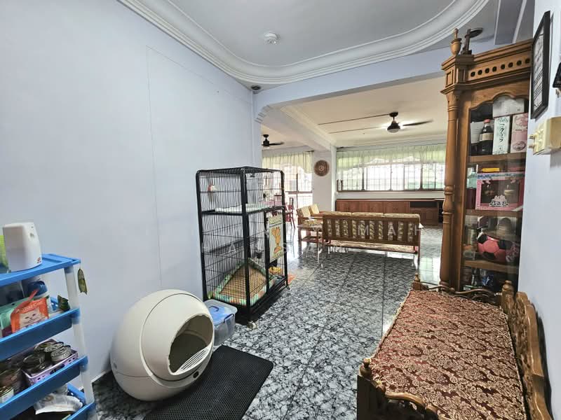 192 Bukit Batok West Avenue 6, 192 Bukit Batok West Avenue 6, 3 Bedrooms, 1,270 sqft, HDB Flat For Sale, by Siti Hasyimah Hassan, 500192860 - Living Room - PropertyGuru.com.sg