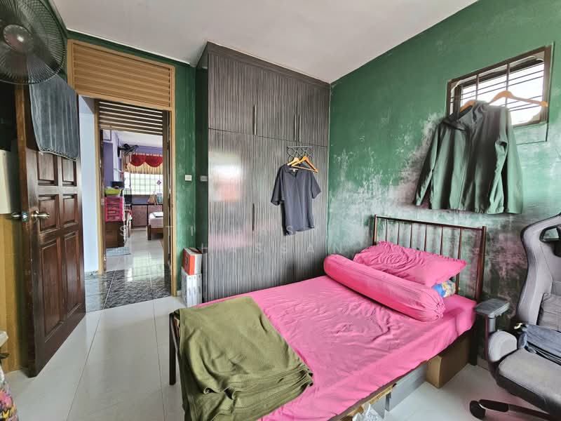 192 Bukit Batok West Avenue 6, 192 Bukit Batok West Avenue 6, 3 Bedrooms, 1,270 sqft, HDB Flat For Sale, by Siti Hasyimah Hassan, 500192860 - Bedroom - PropertyGuru.com.sg