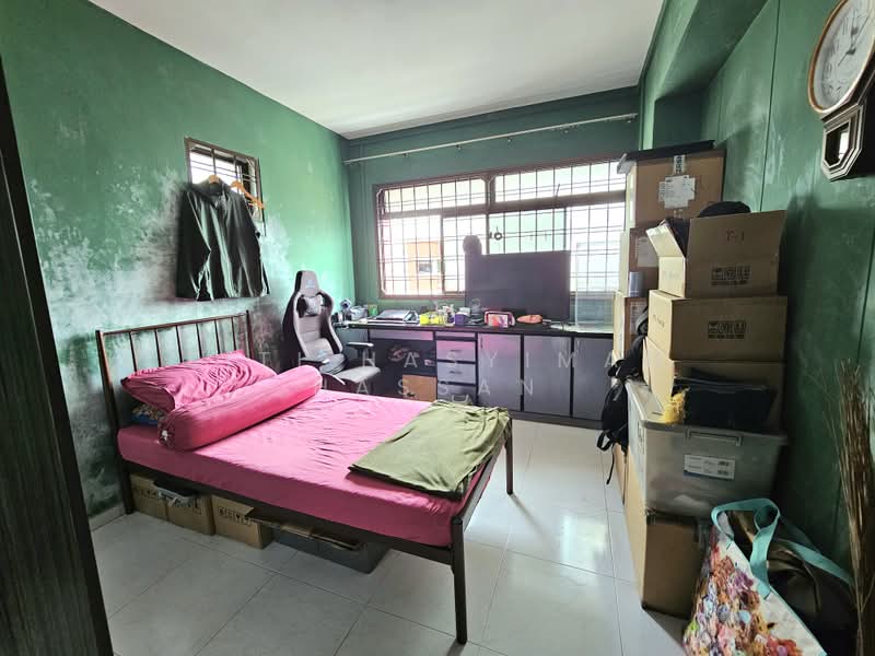 192 Bukit Batok West Avenue 6, 192 Bukit Batok West Avenue 6, 3 Bedrooms, 1,270 sqft, HDB Flat For Sale, by Siti Hasyimah Hassan, 500192860 - Bedroom - PropertyGuru.com.sg