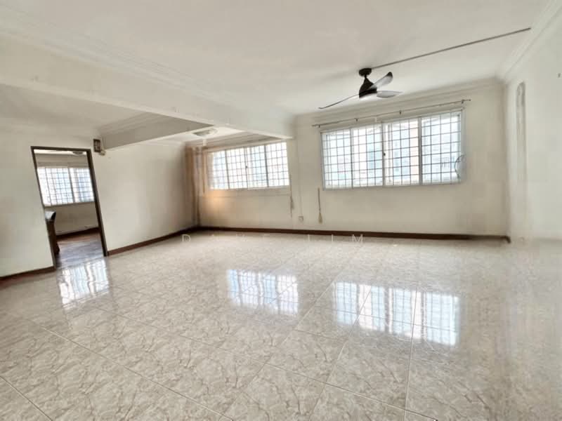 135 Bishan Street 12, 135 Bishan Street 12, 3 Bedrooms, 1,302 sqft, HDB Flat For Sale, by Dave Lim, 500192891 - Living Room - PropertyGuru.com.sg