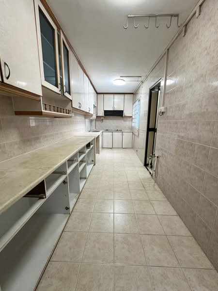 135 Bishan Street 12, 135 Bishan Street 12, 3 Bedrooms, 1,302 sqft, HDB Flat For Sale, by Dave Lim, 500192891 - Kitchen - PropertyGuru.com.sg