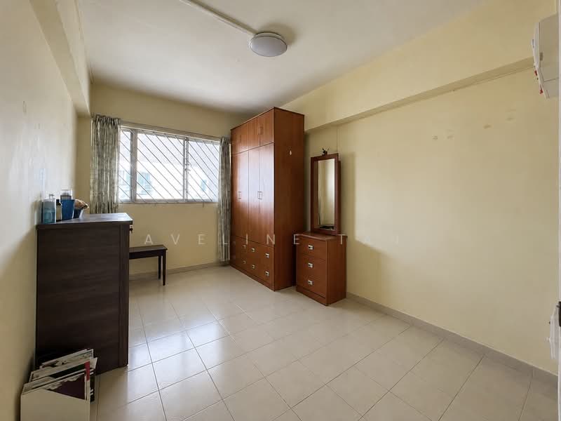 210 Bukit Batok Street 21, 210 Bukit Batok Street 21, 3 Bedrooms, 1,119 sqft, HDB Flat For Sale, by Aveline Tan, 500192896 - Bedroom - PropertyGuru.com.sg