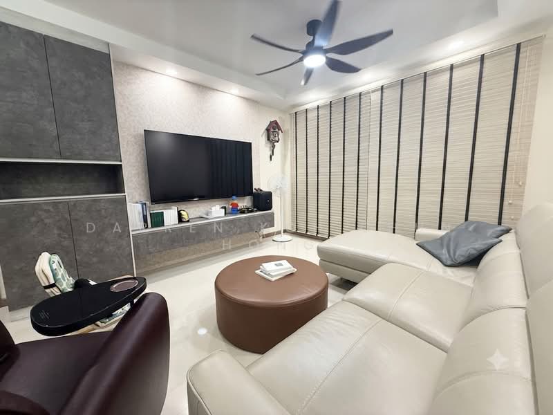 415A Northshore Drive, 415A Northshore Drive, 4 Bedrooms, 1,206 sqft, HDB Flat For Rent, by Darren Koh Chun Hong, 500192905 - Living Room - PropertyGuru.com.sg