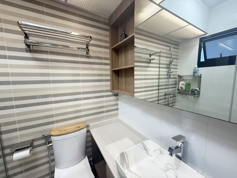 415A Northshore Drive, 415A Northshore Drive, 4 Bedrooms, 1,206 sqft, HDB Flat For Rent, by Darren Koh Chun Hong, 500192905 - Bathroom - PropertyGuru.com.sg