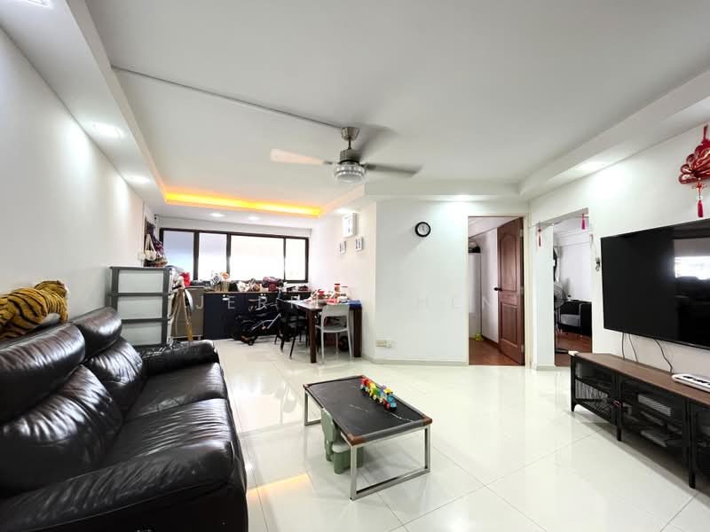 155 Hougang Street 11, 155 Hougang Street 11, 2 Bedrooms, 990 sqft, HDB Flat For Sale, by Jerry Chen, 500192909 - Living Room - PropertyGuru.com.sg